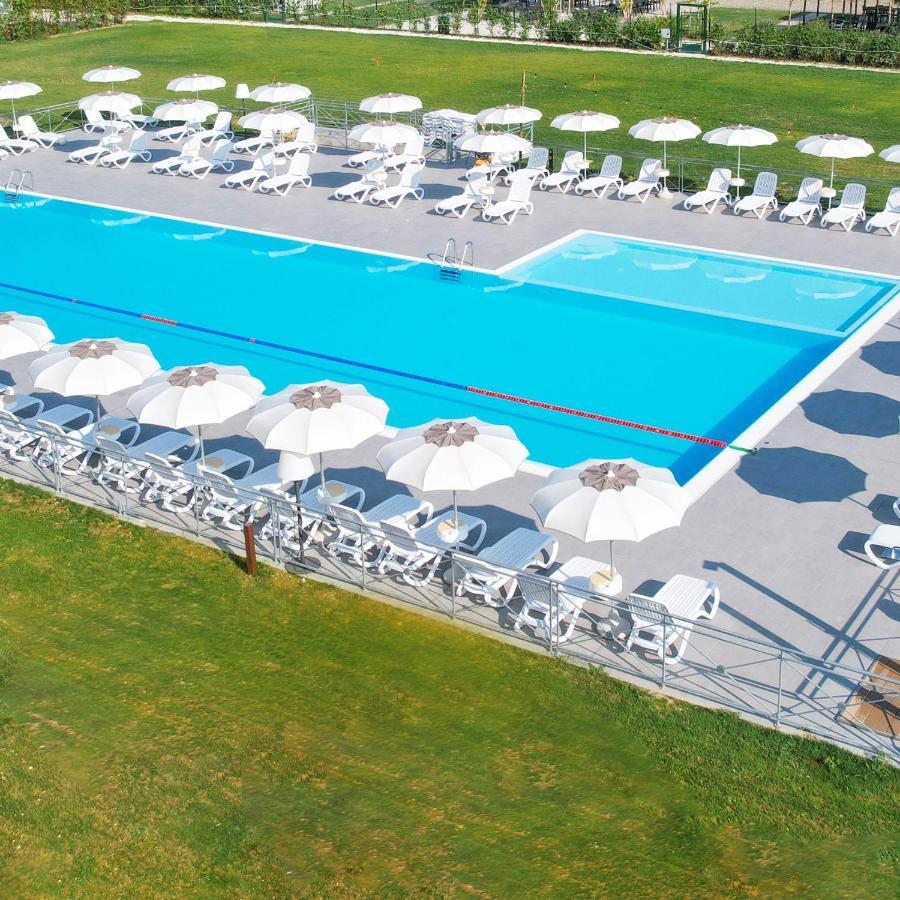 Moretti Village - B&B Чивитанова-Марке Экстерьер фото