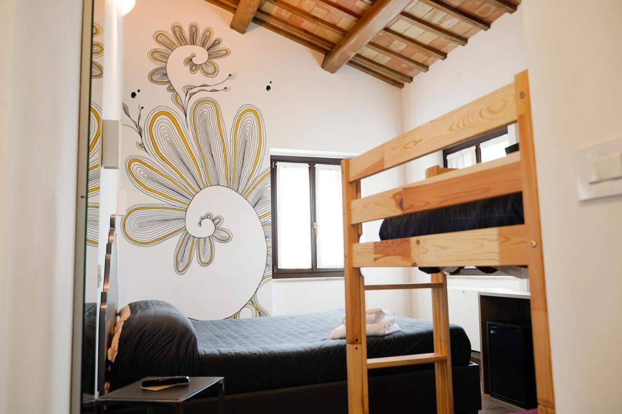 Moretti Village - B&B Чивитанова-Марке Экстерьер фото