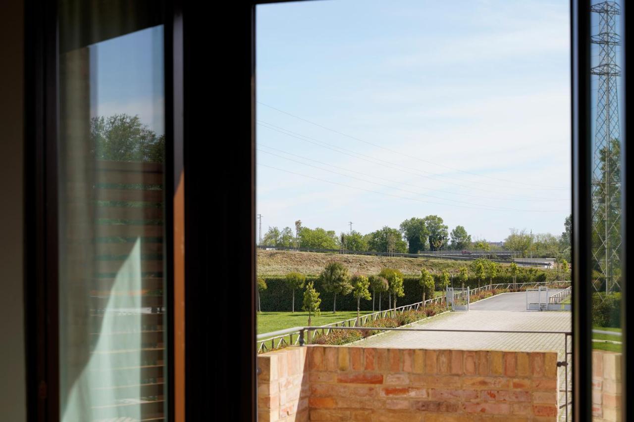 Moretti Village - B&B Чивитанова-Марке Экстерьер фото