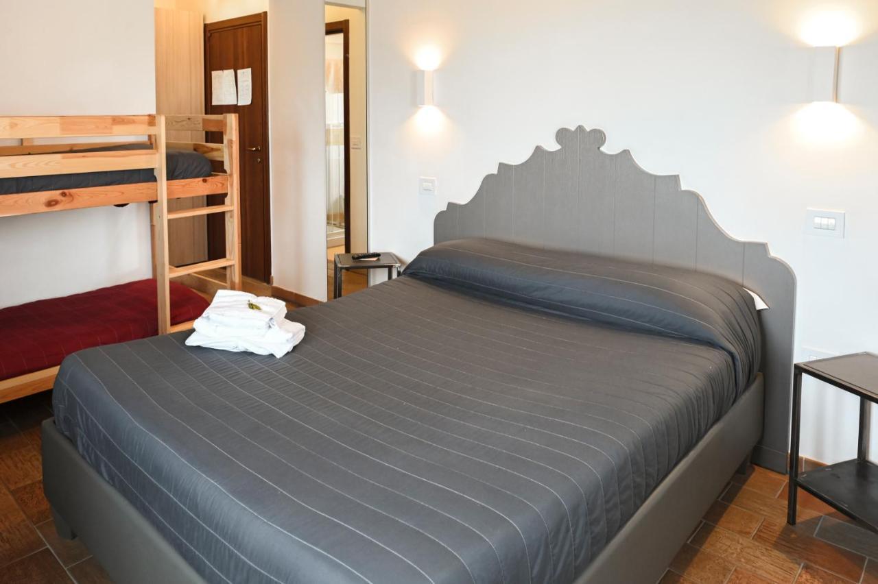 Moretti Village - B&B Чивитанова-Марке Экстерьер фото